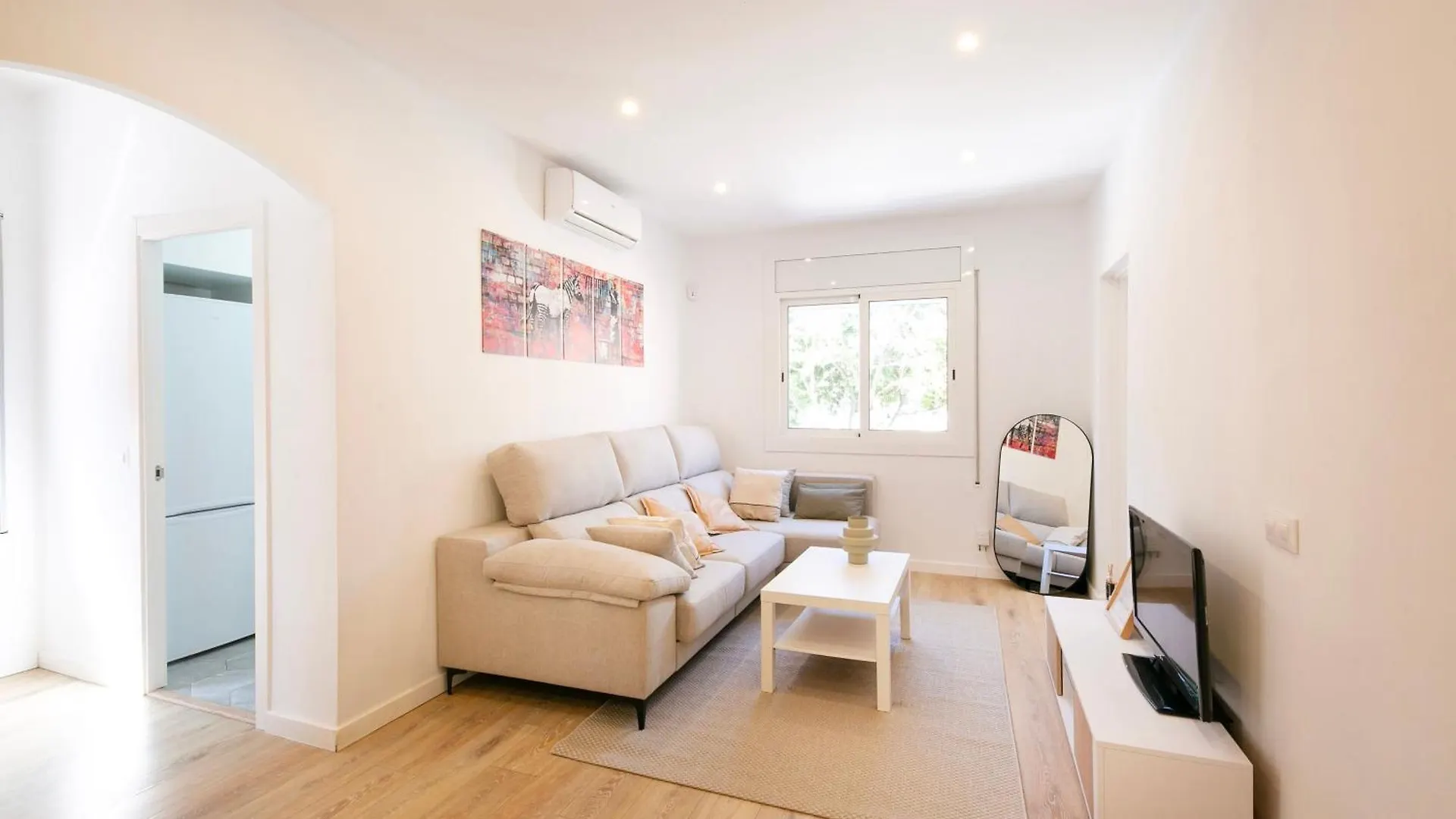 Lovely Apartment With 3 Bedroom Cornellá de Llobregat