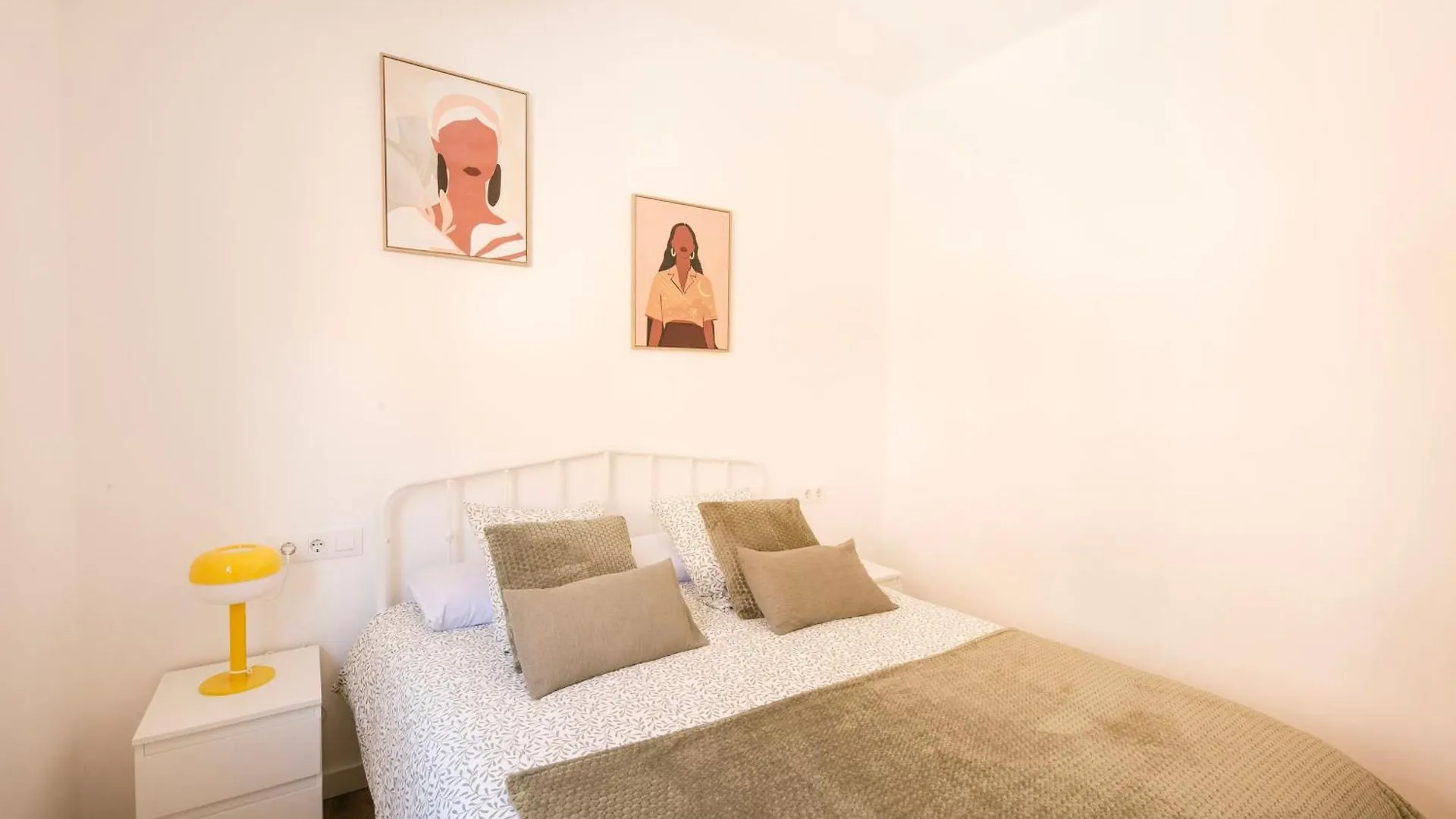 Lovely Apartment With 3 Bedroom Cornellá de Llobregat